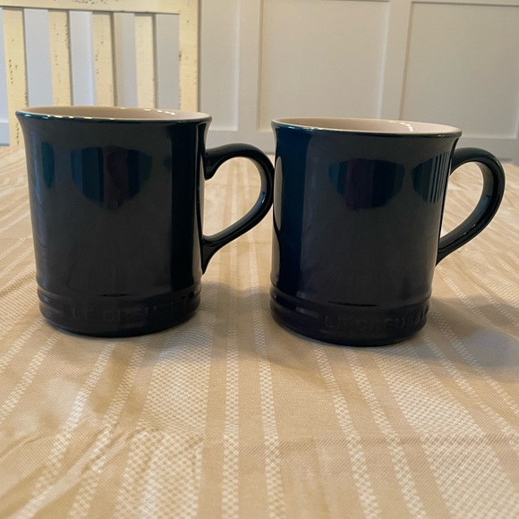 Two Le Creuset vancouver mugs in Agave. - Picture 2 of 7